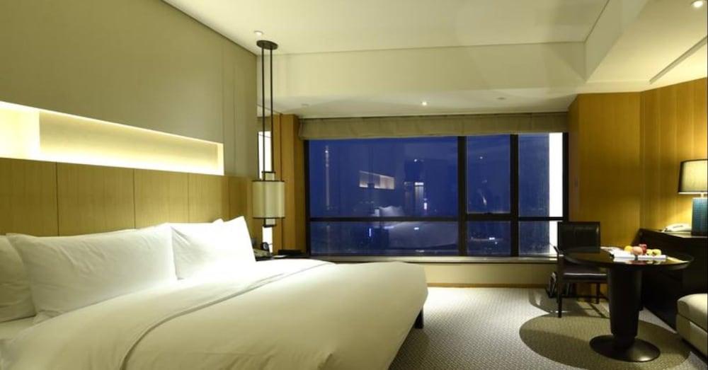 Hotel Jinling 5*